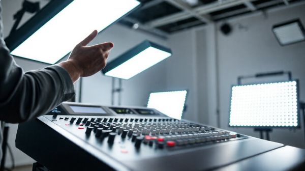 Les avantages du télérupteur pour gérer votre éclairage