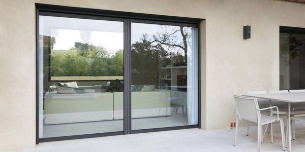 Comment remplacer vos fenêtres par une baie vitrée ?