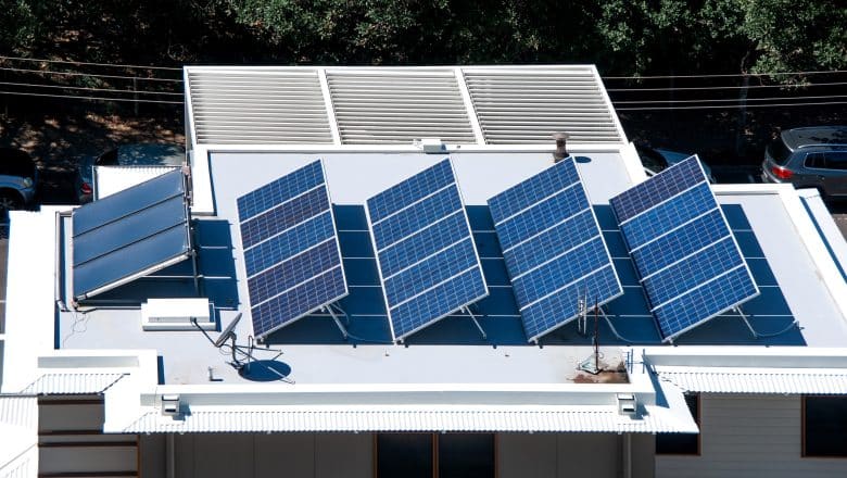 Les éléments clés pour optimiser votre transition écologique avec des panneaux solaires